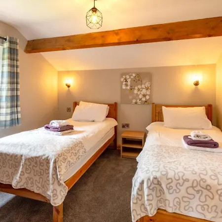 Holiday home 6 Bed In Near Settle Oc-ds102 Tosside