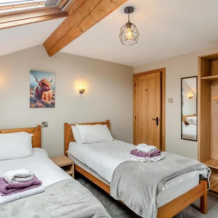 6 Bed In Near Settle Oc-ds102 Holiday home *