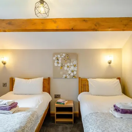 6 Bed In Near Settle Oc-ds102