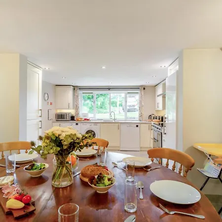 6 Bed In Near Settle Oc-ds102 Holiday home Tosside