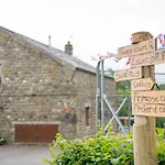 6 Bed In Near Settle Oc-ds102 * Tosside